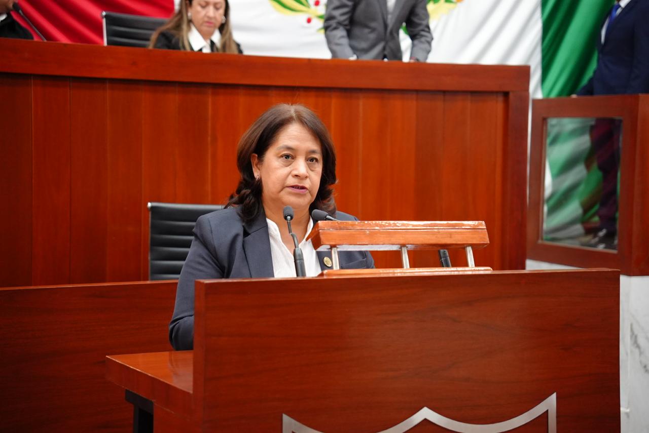 Propone Ana Bertha Mastranzo prohibir cirugías estéticas en menores y tipificar la usurpación de especialidad en cirugía plástica